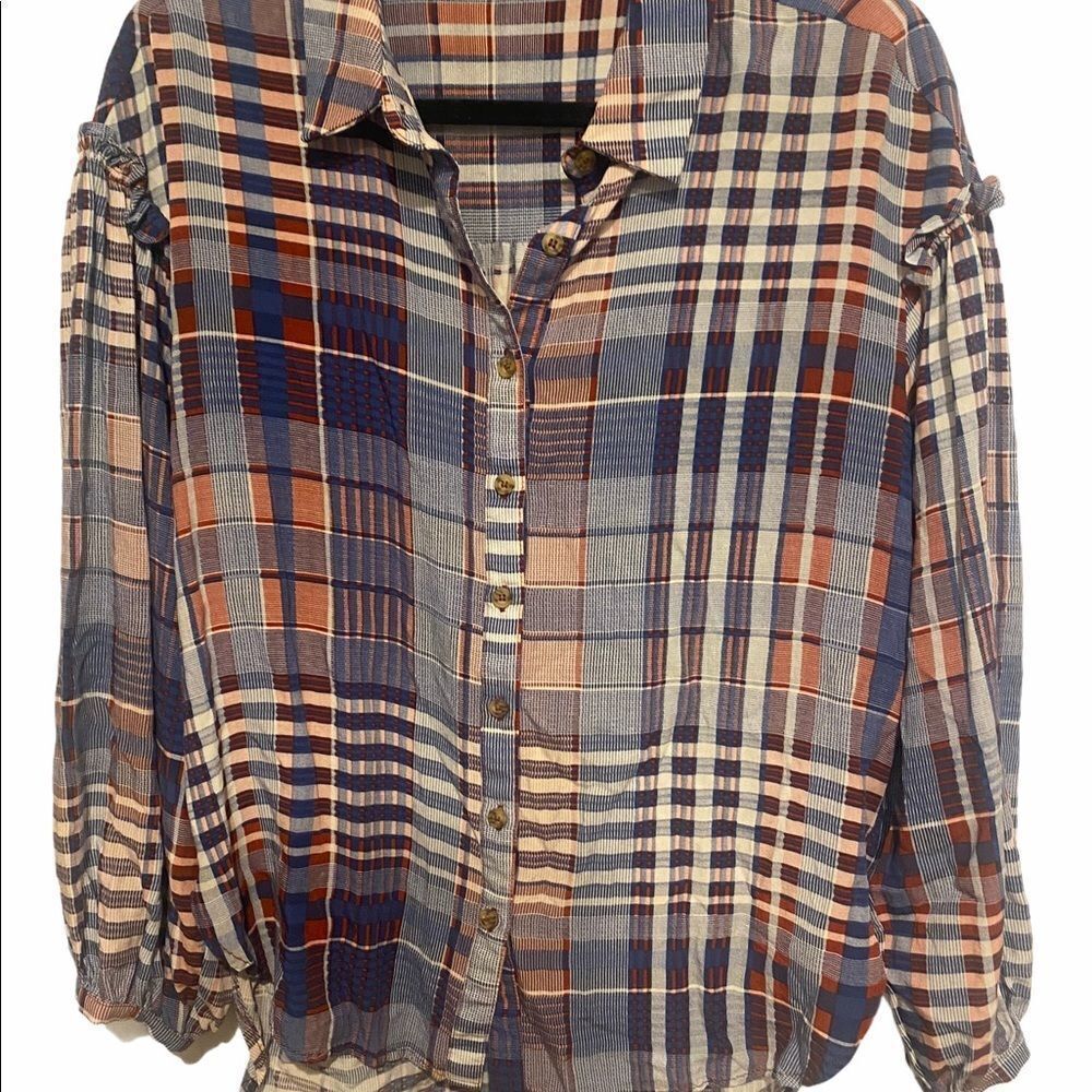 Women’s Fab’rik Button Down Plaid Top •Size Medium